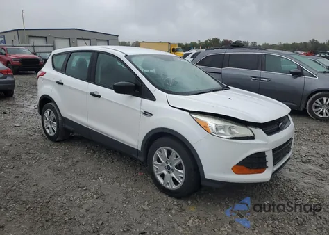 2015 Ford Escape S z USA, uszkodzony, nr VIN 1FMCU0F71FUA25136